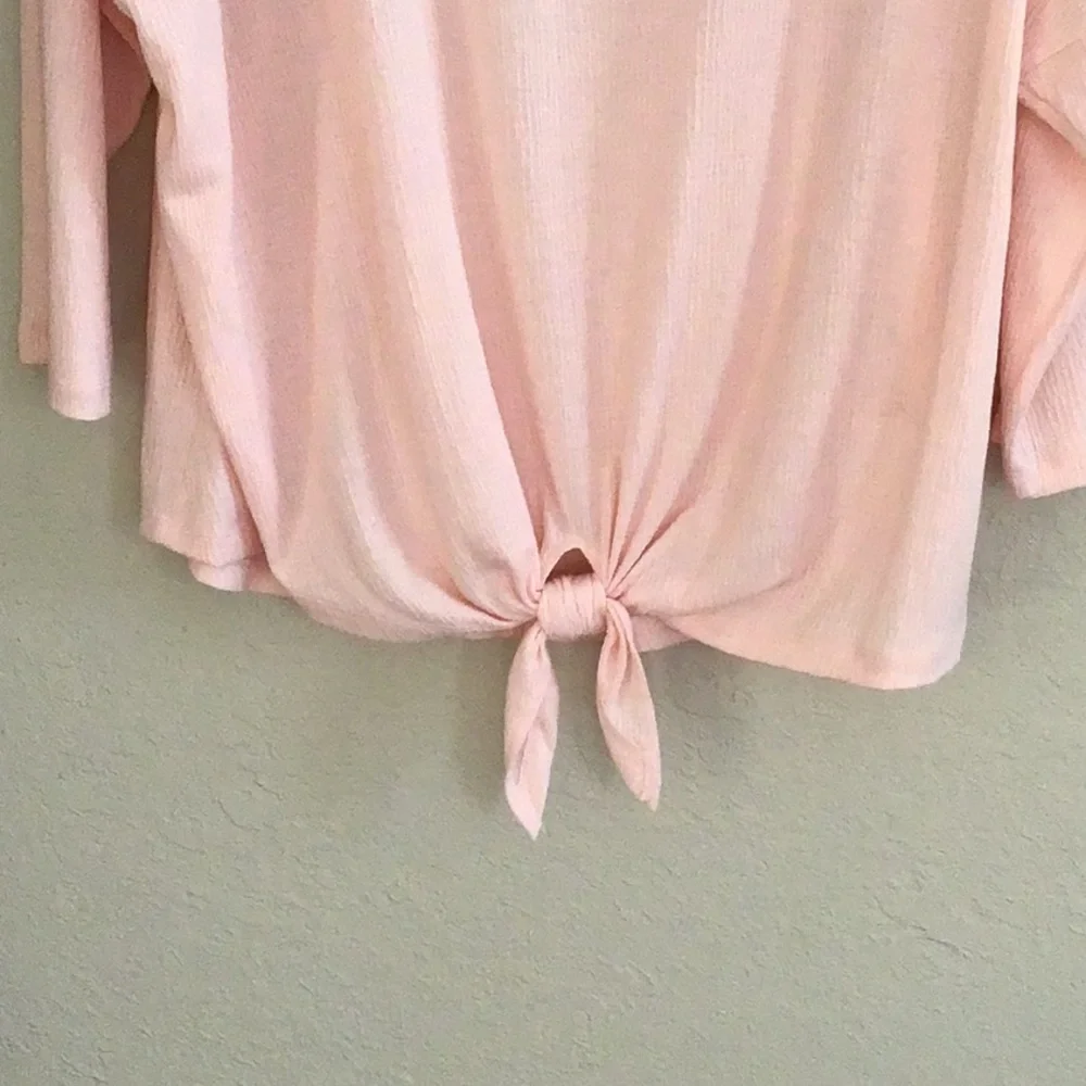 ELLE SPRING PINK top w/floral lace collar and front side tie details, XL. - Picture 3 of 8